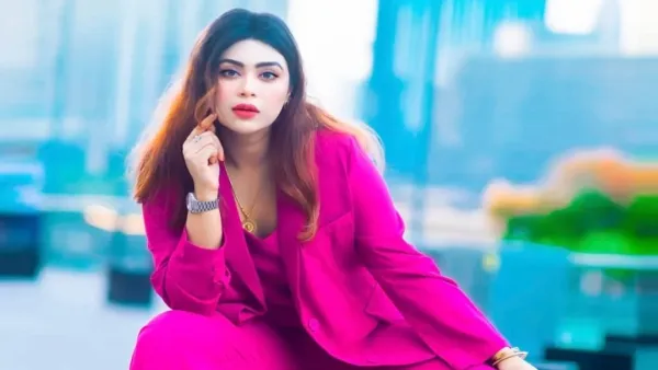 সুখবর দিলেন চিত্রনায়িকা মিষ্টি জান্নাত