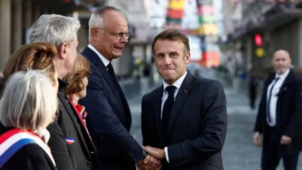 ক্রমেই জটিল হচ্ছে ফ্রান্সের রাজনৈতিক সংকট