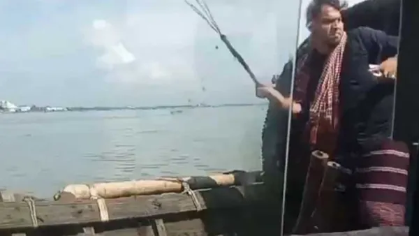 মেঘনা নদীতে পুলিশের ওপর চাঁদাবাজদের হামলা, আহত ৫