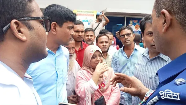 স্বাস্থ্য কর্মকর্তাকে হাসপাতালে যোগদানে বাধার অভিযোগ