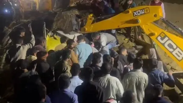 হিমাচলে ভূমিধসের কবলে বাস, নিহত ১৮