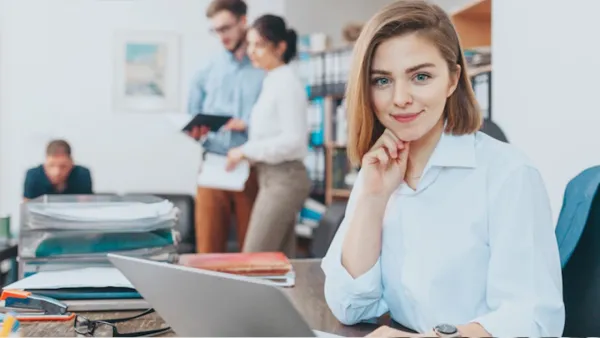 মিডিয়া ম্যানেজার পেশা হিসেবে