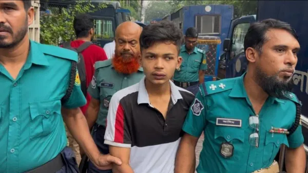 বিচারকের গাড়ির যন্ত্রাংশ চুরির সময় যুবক আটক