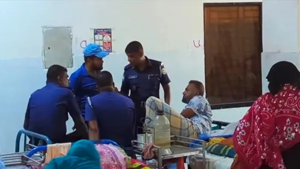 হাটের ইজারা নিয়ে দুই গ্রুপের সংঘর্ষ, পাঁচ পুলিশ সদস্যসহ আহত ৬