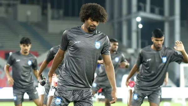 বাংলাদেশ-হংকং ম্যাচ দেখতে গিয়ে যেসব কাজ করা যাবে না