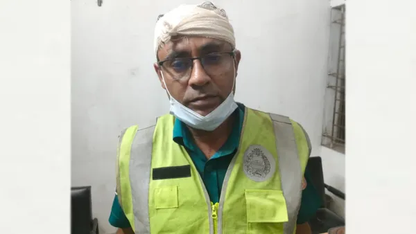 ট্রাফিক পুলিশের মাথা ফাটালেন অটোচালক