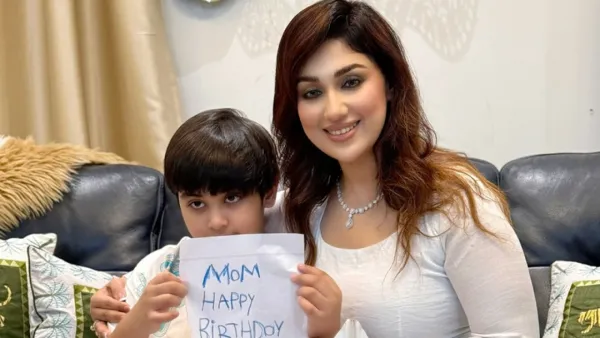 জন্মদিনে ছেলের সঙ্গে অপু 