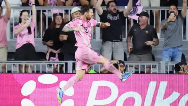 মেসির জোড়া গোলে মায়ামির দাপুটে জয়