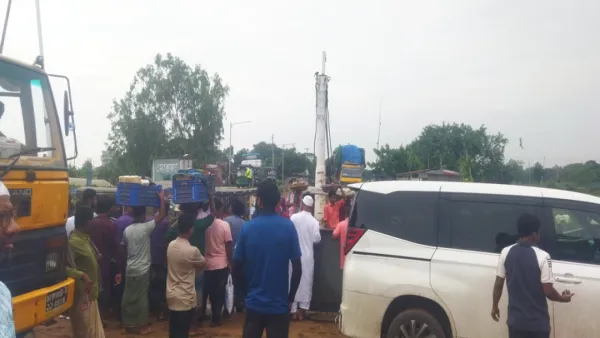 ৪ ঘণ্টা পর দৌলতদিয়া-পাটুরিয়া নৌরুটে ফেরি চলাচল স্বাভাবিক