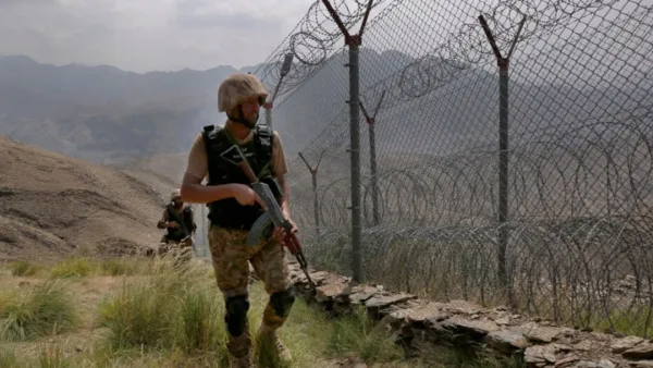 নিহতদের রেখে পিছু হটল তালেবান