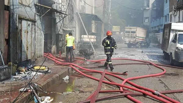 মিরপুরে কেমিক্যাল গোডাউনে আগুনে ৫ জনের মৃত্যু