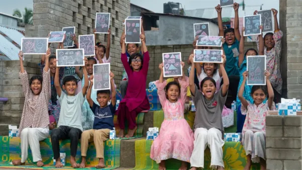 হাজারেরও বেশি স্কুলে বিতরণ করা হল ‘টাইলচক’