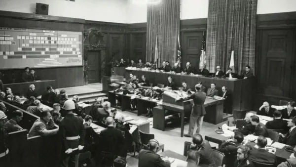 ইতিহাসের এই দিনে ‘জার্মানির ন্যুরেমবার্গে যুদ্ধবন্দিদের প্রাণদণ্ড দেয়া হয়’