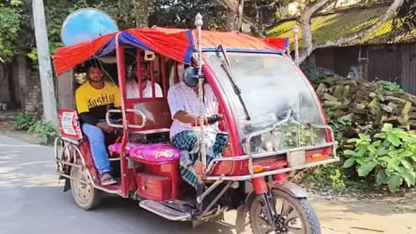 আলফাডাঙ্গায় চাঁদাবাজি বন্ধে বিএনপির মাইকিং