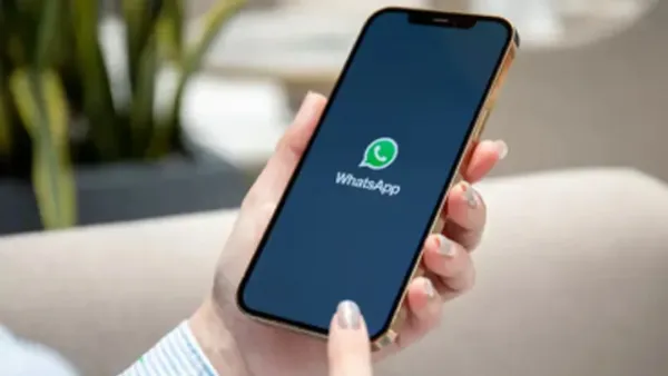 হোয়াটসঅ্যাপে যুক্ত করুন ফেসবুক লিংক