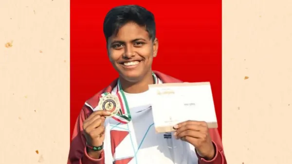 চাকসু নির্বাচনে জয়ী হওয়ায় প্রীতিকে অভিনন্দন ছাত্র ফেডারেশনের