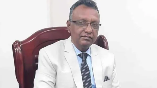 বিএফআইইউ সাবেক প্রধান শাহীনুল ‎ও স্ত্রীর দেশত্যাগে নিষেধাজ্ঞা