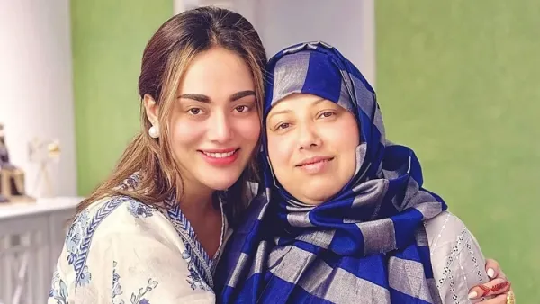 মায়ের জন্য দোয়া চাইলেন তমা মির্জা