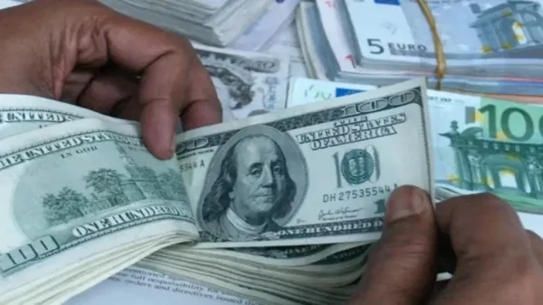 সাড়ে তিন মাসেই ৯শ কোটি ডলার ছাড়িয়েছে রেমিট্যান্স