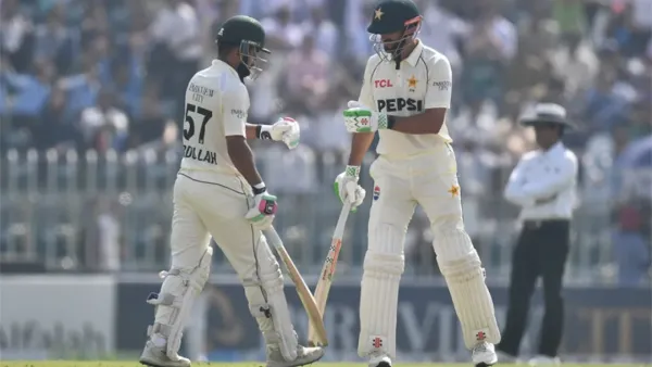 মাসুদ-শফিকের দৃঢ় ব্যাটিং, প্রোটিয়াদের ক্যাচ ছাড়ার মহড়া