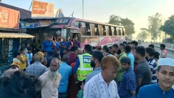 তারাগঞ্জে বাসের ধাক্কায় অটোরিকশার যাত্রী নিহত