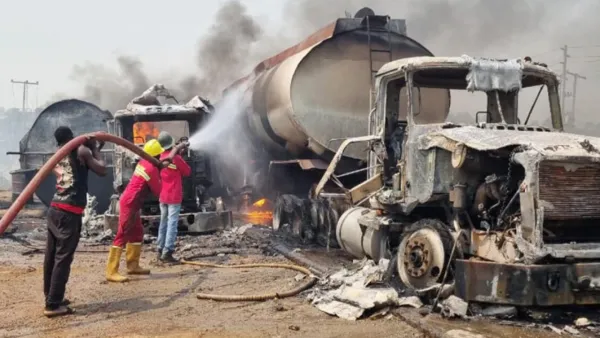 নাইজেরিয়ায় ফের জ্বালানি ট্যাংকার বিস্ফোরণ, নিহত ৩৮