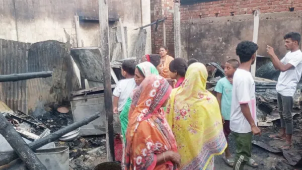 বগুড়ায় মাদকের কারবার-আধিপত্য বিস্তারে সংঘর্ষ, বাড়িঘরে অগ্নিসংযোগ