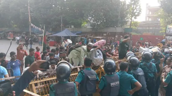 প্রতিবন্ধী গ্র্যাজুয়েটদের শাহবাগে আটকে দিল পুলিশ