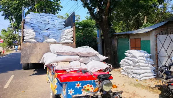 সরকারি সার অবৈধভাবে বিক্রি, ডিলারকে জরিমানা