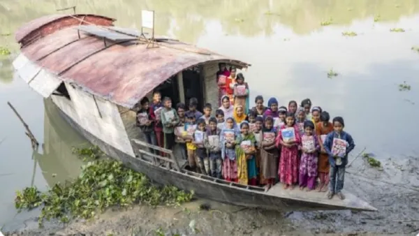চলনবিলের সিধুলাই ভাসমান স্কুল পেল ইউনেস্কো পুরস্কার