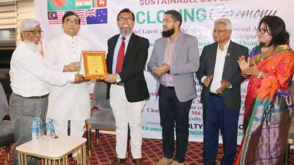  আন্তর্জাতিক কনফারেন্সে অংশ নিলেন ইউআইটিএসের উপাচার্য