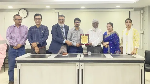 ‘কেস স্টাডি মেথড: এ প্র্যাকটিকাল এপ্রোচ টু বিজনেস প্রবলেম সলভিং’ শীর্ষক সেমিনার অনুষ্ঠিত