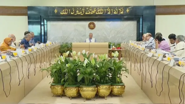 জুলাই সনদ ও গণভোট ইস্যুতে বৈঠকে উপদেষ্টা পরিষদ