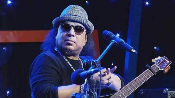 যুক্তরাষ্ট্রে ‘ঘর ছাড়া এক সুখী ছেলে’