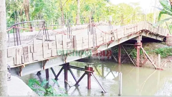 জনতার বাধায় বন্ধ কাজ