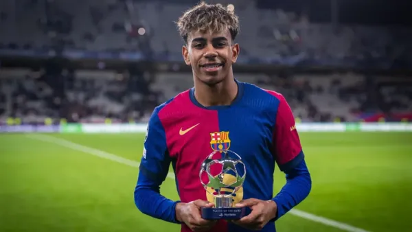 ফিফপ্রোর বর্ষসেরা দলে জায়গা পেয়ে ইতিহাস গড়লেন ইয়ামাল