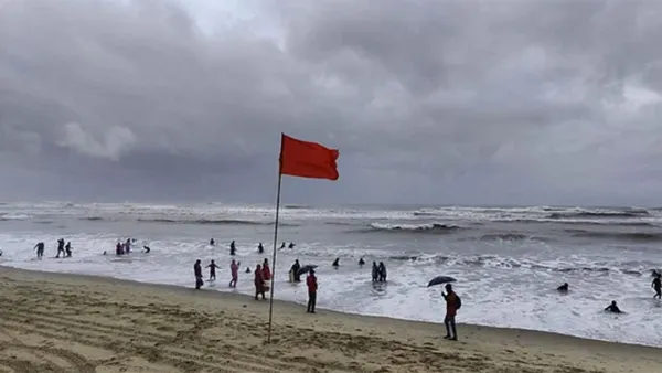 চট্টগ্রাম-কক্সবাজার বন্দরে ৩ নম্বর সংকেত