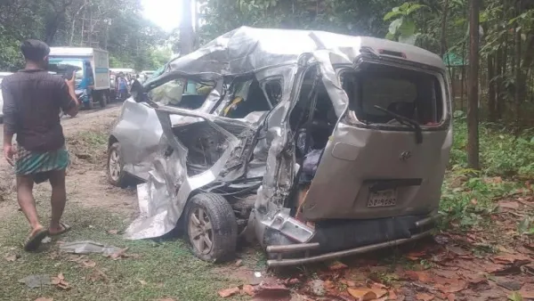 চকরিয়ায় বাস-মাইক্রোবাস সংঘর্ষে ঝরল ৫ প্রাণ