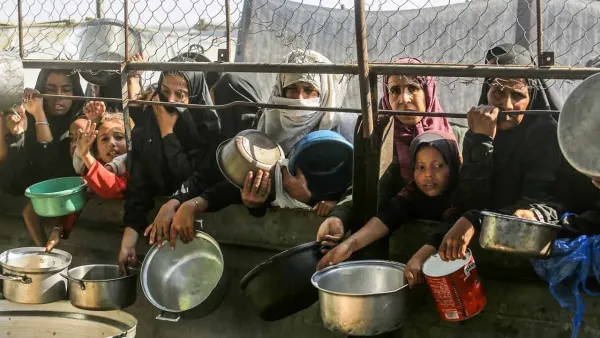 গাজায় ত্রাণ আটকে দিচ্ছে ইসরায়েল