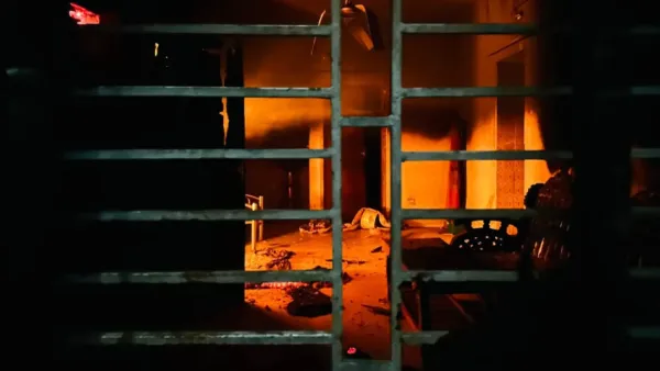 সহোদরের মধ্যে ব্যবসা নিয়ে সংঘর্ষ, বাড়িঘর ভাঙচুর-অগ্নিসংযোগ