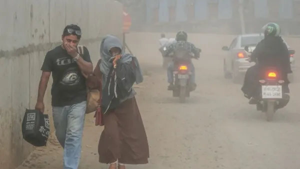 ঢাকার বাতাস আজ ‘খুবই অস্বাস্থ্যকর’