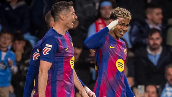 রিয়ালের হোঁচট, লেভানদোভস্কির হ্যাটট্রিকে বার্সার গোলের হালি