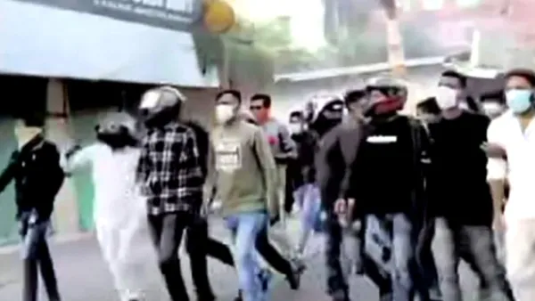 মাস্ক-হেলমেট পরে যুবলীগের ঝটিকা মিছিল