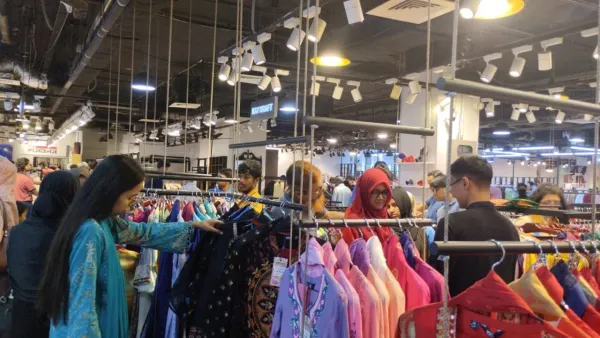 আজ দোকান বিপণিবিতান খোলা থাকবে 