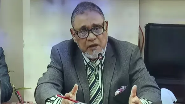 নির্বাচনী পোস্টার না সরালে কঠোর হব: সিইসি