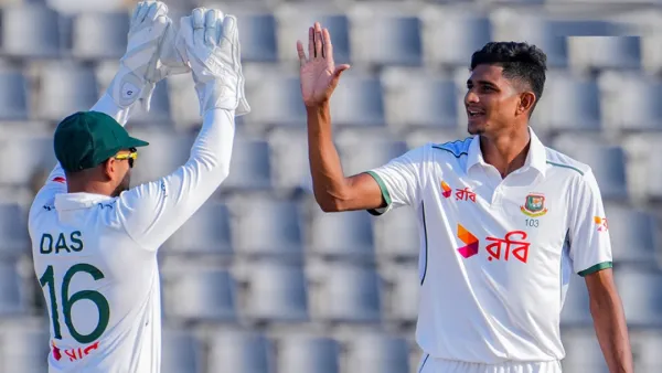 ইনিংস ব্যবধানে জয়ের সুবাস নিয়ে তৃতীয় দিন শেষ বাংলাদেশের