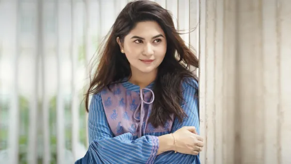 ব্যাচেলর পয়েন্টে স্পর্শিয়া