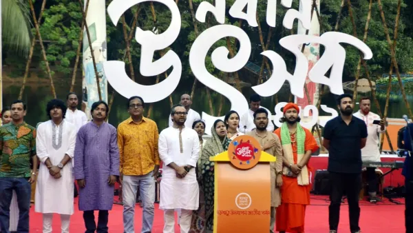 মুক্তমঞ্চে ঋতুর অন্নের গান