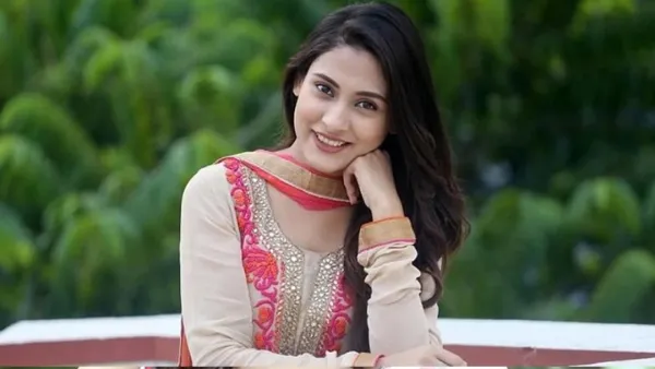 মেহজাবীনের বিরুদ্ধে গ্রেপ্তারি পরোয়ানা জারি