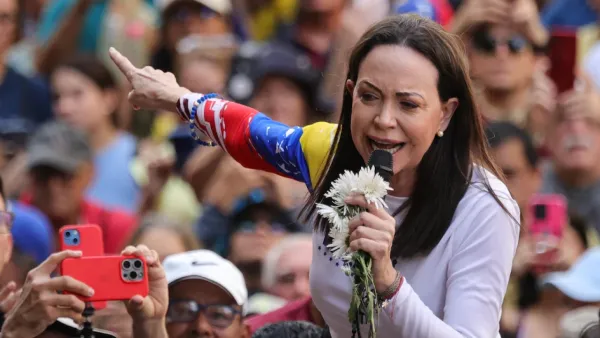 অন্তরালে থেকেও ভেনেজুয়েলার বিরোধী নেতার স্বাধীনতা ঘোষণা